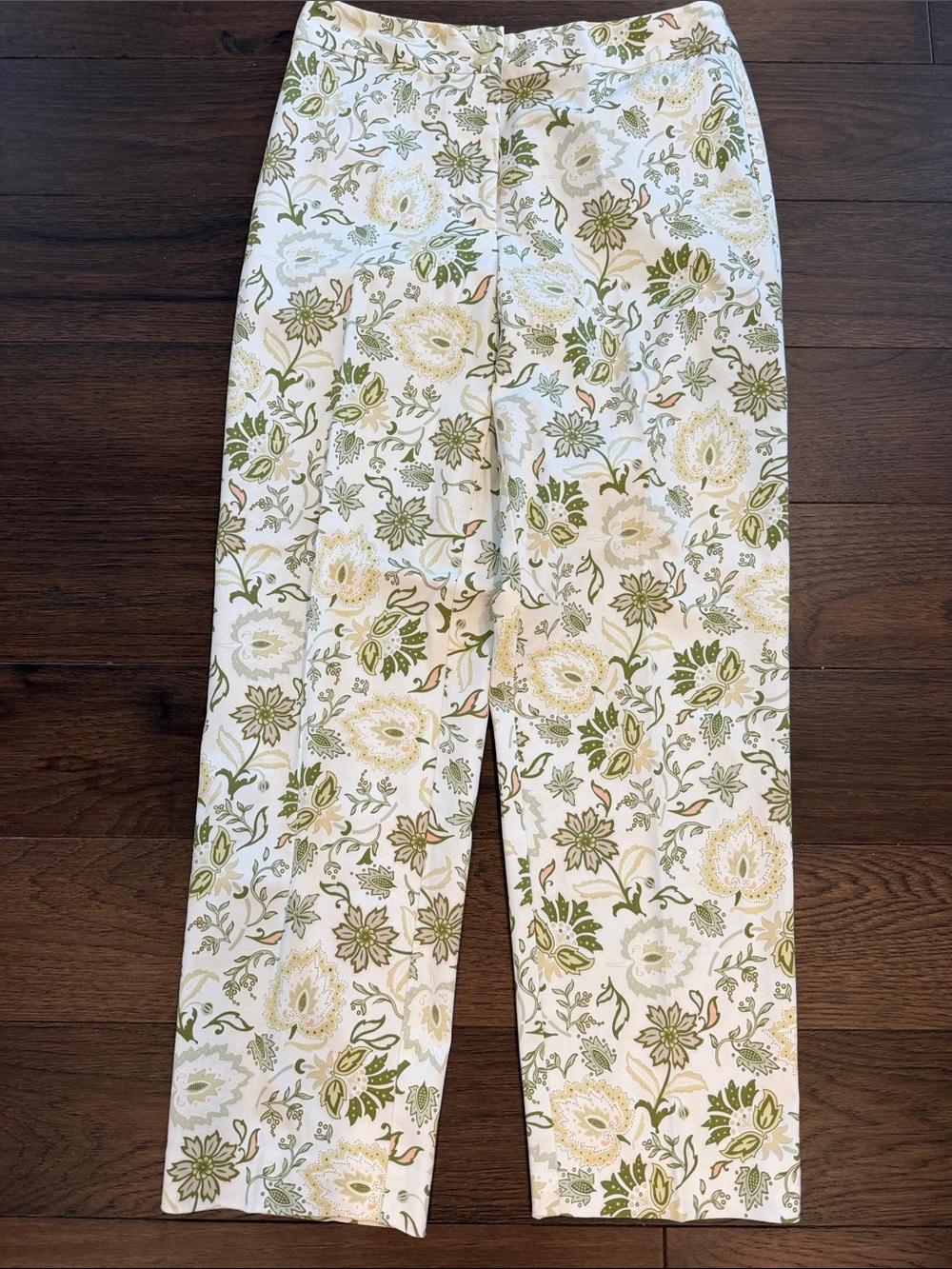 Ann Taylor Factory White Pants with Floral Print Size 4 - C62-009